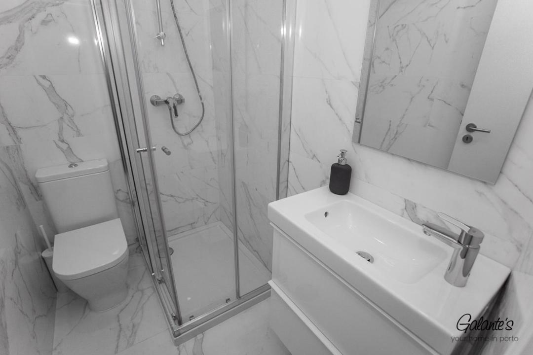 Downtown 3 Bedroom With Balcony - Quiet Street - Family Friendly - Groups Порто Екстериор снимка