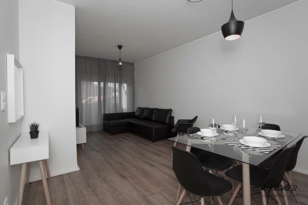 Downtown 3 Bedroom With Balcony - Quiet Street - Family Friendly - Groups Порто Екстериор снимка