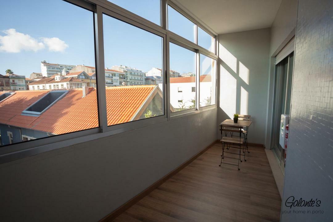 Downtown 3 Bedroom With Balcony - Quiet Street - Family Friendly - Groups Порто Екстериор снимка
